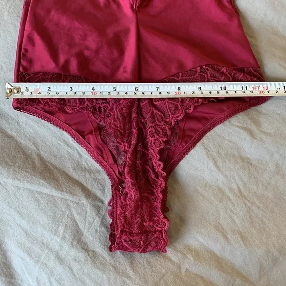 Out From Under by Urban Outfitters Burgundy Lace Thong Underwire Teddy - Picture 15 of 16